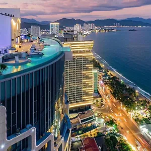 Panorama Beachfront Apartment