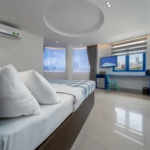 Hotel Chill Box Premier- Beach, Da Nang